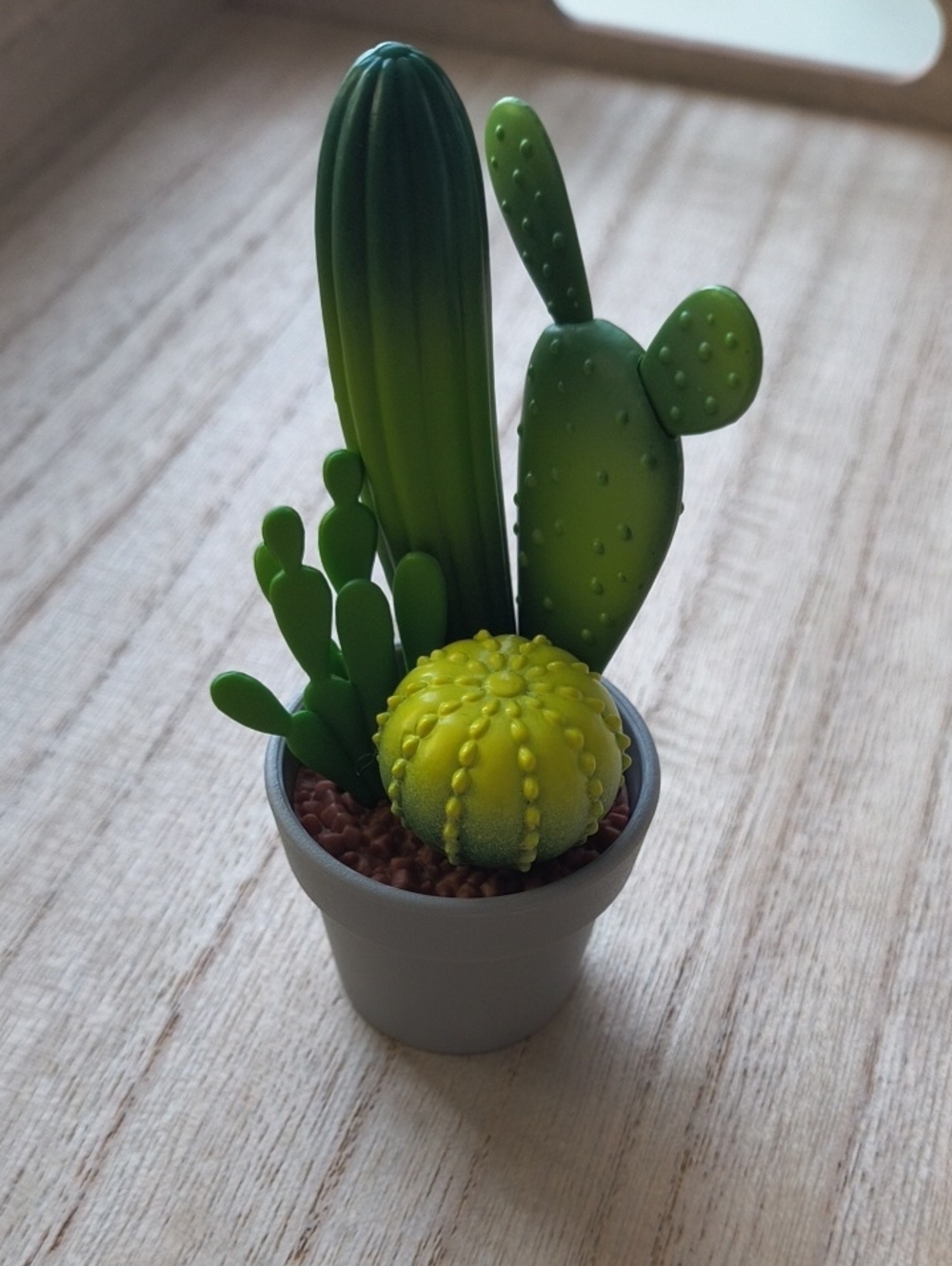 Zuru Mini Brands Create Garden Succulent Pot